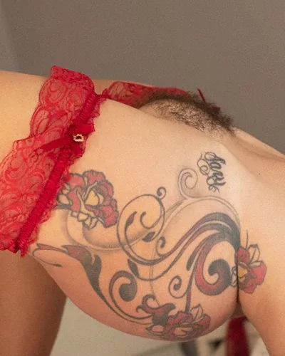Photo from listing “Nancy”, age 27