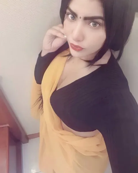 Photo from listing “Komal”, age 24