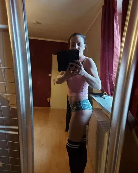 Photo from listing “Lilly”, age 25