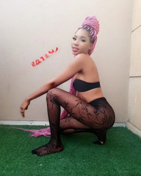 Photo from listing “Luna jay”, age 22