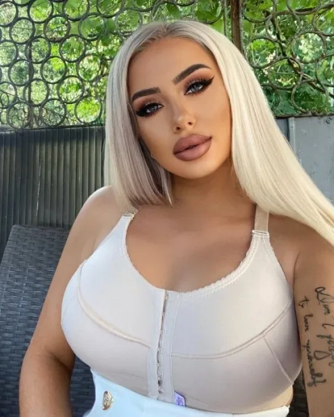 Photo from listing “Kim Kimber”, age 24