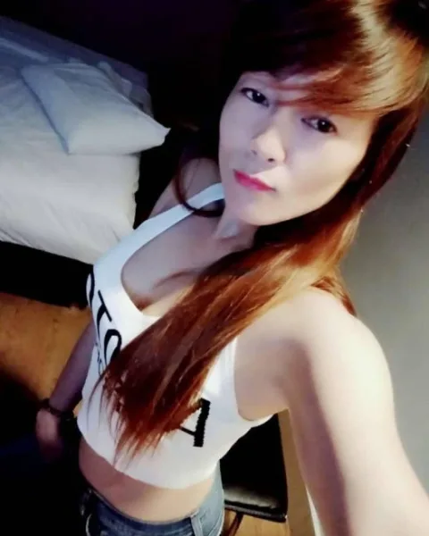 Photo from listing “Moon”, age 33