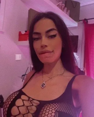 Photo from listing “Catarina”, age 23