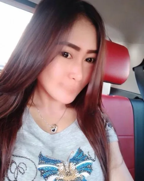 Photo from listing “Aisha”, age 24