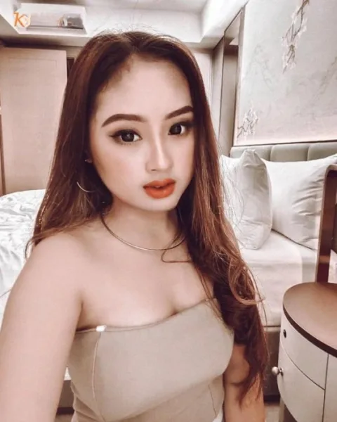Photo from listing “Mimi”, age 27
