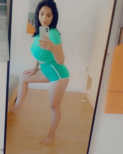 Photo from listing “Gina Escort”, age 31