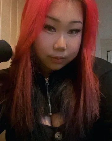 Photo from listing “Luna Bei Mona Roses”, age 24