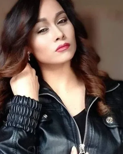 Photo from listing “Amina”, age 33