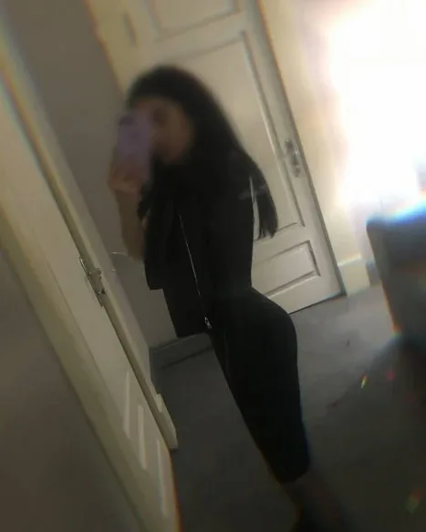Photo from listing “Amina”, age 22