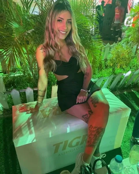 Photo from listing “Alejandra”, age 27