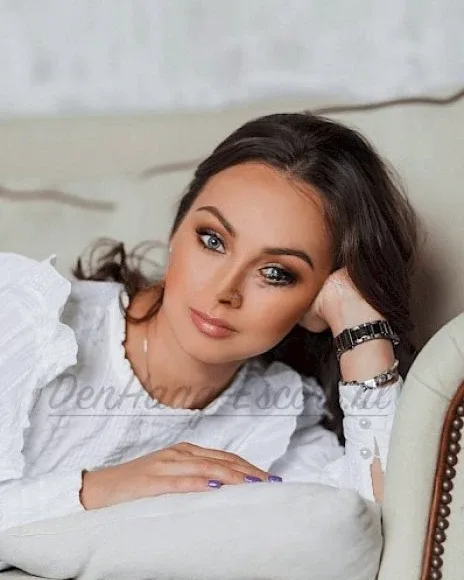 Photo from listing “Paola”, age 25