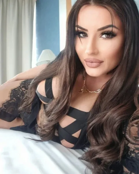 Photo from listing “Cassie”, age 23