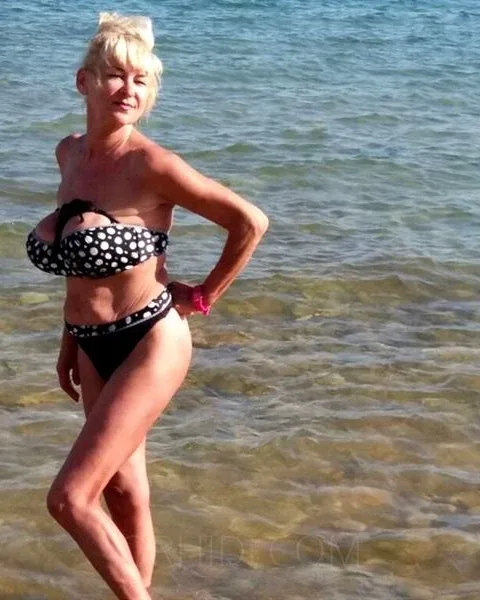 Photo from listing “SOPHIE HAUSFRAU MIT SEXY RAUER STIMME”, age 42