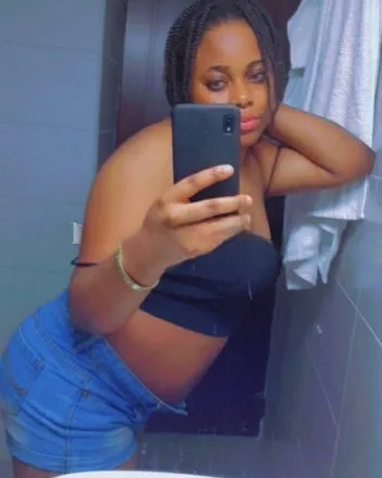 Photo from listing “Bella”, age 24