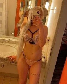 Photo from listing “Deutsche Lena-Marie - auch Dominant”, age 22