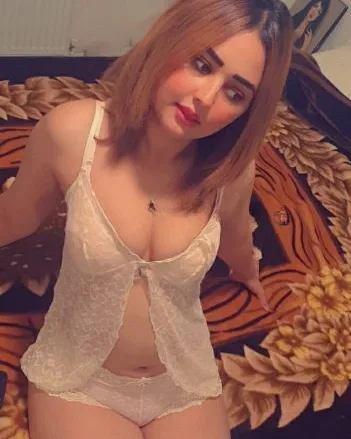 Photo from listing “Solyn”, age 22