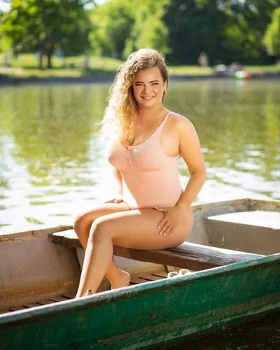Photo from listing “Diana Hubsche Tschechin Vollbusig Alles Natur”, age 26