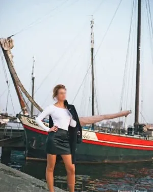 Photo from listing “Fenna”, age 36