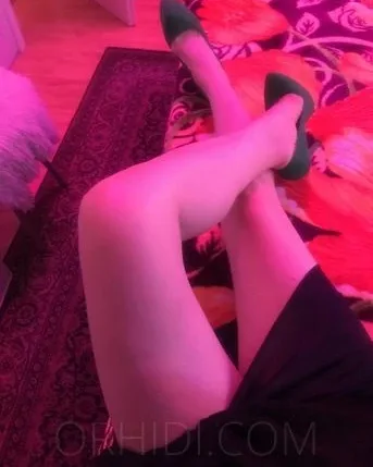 Photo from listing “Vivien Camvi”, age 40