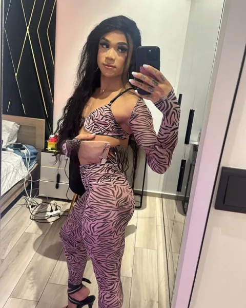 Photo from listing “YARA KINTSCHEVS”, age 21