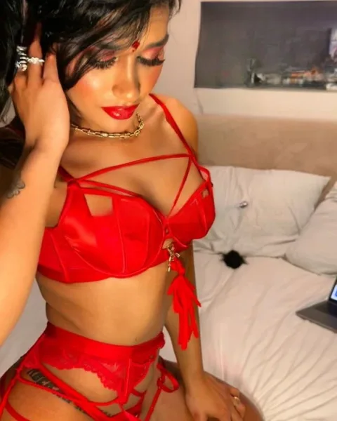 Photo from listing “Linda Katalina”, age 19
