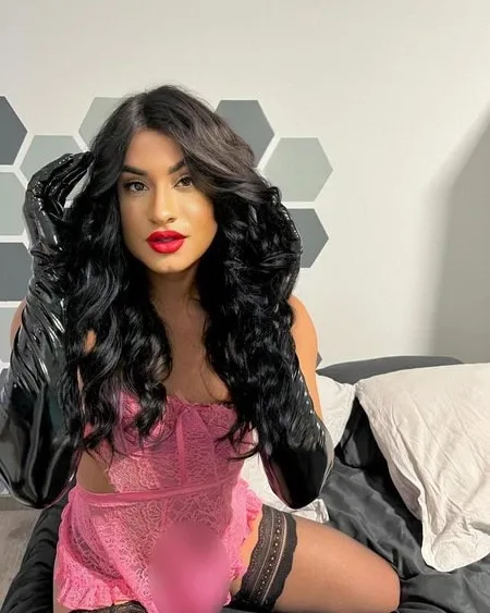 Photo from listing “Cristal”, age 31