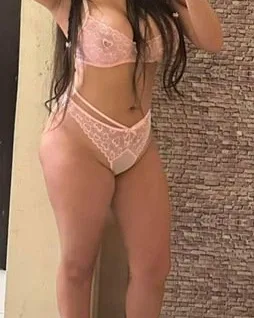 Photo from listing “Sara”, age 24