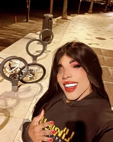 Photo from listing “Larissa”, age 25