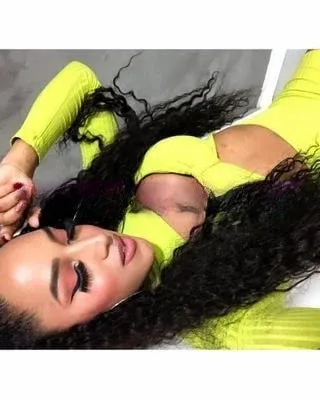 Photo from listing “Aysha Almeida”, age 20