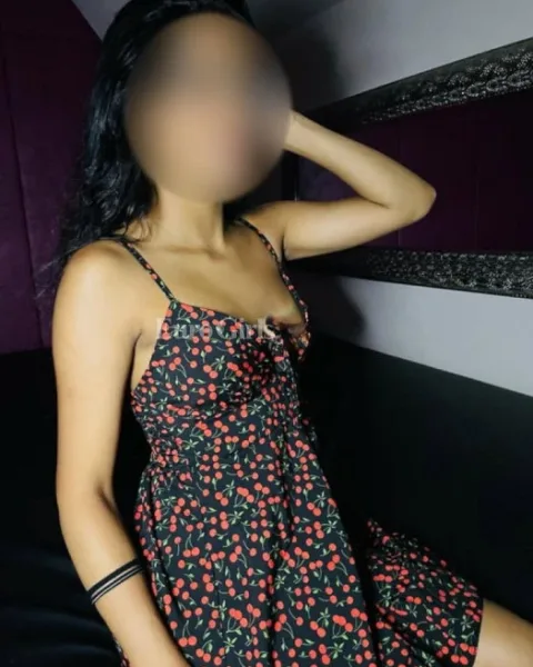 Photo from listing “Nora”, age 20