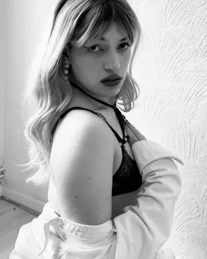 Photo from listing “Taylor”, age 21