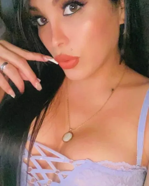Photo from listing “Stephany Bell”, age 26