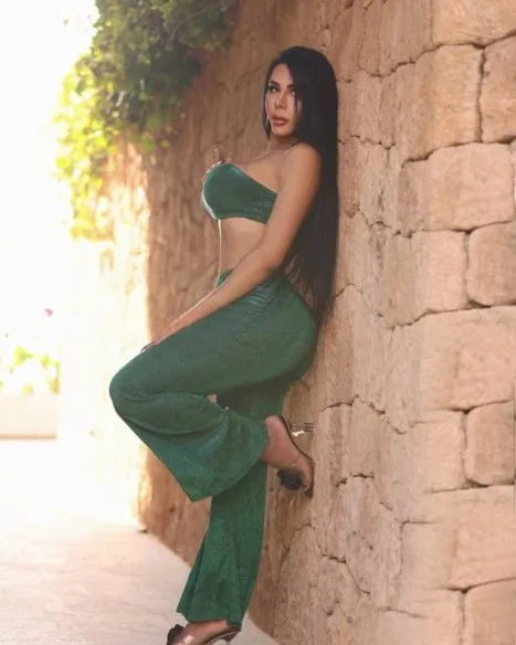 Photo from listing “Ariana Santos”, age 26