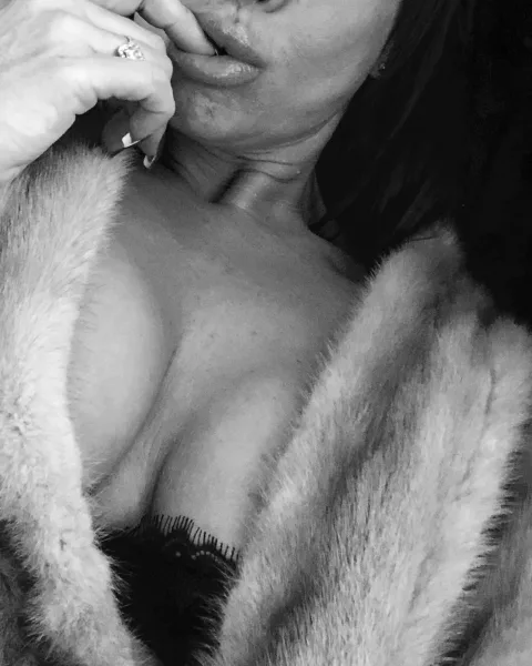Photo from listing “Surrey Sarah”, age 46