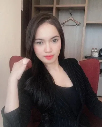 Photo from listing “EMMIE”, age 21