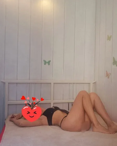 Photo from listing “Anna”, age 32