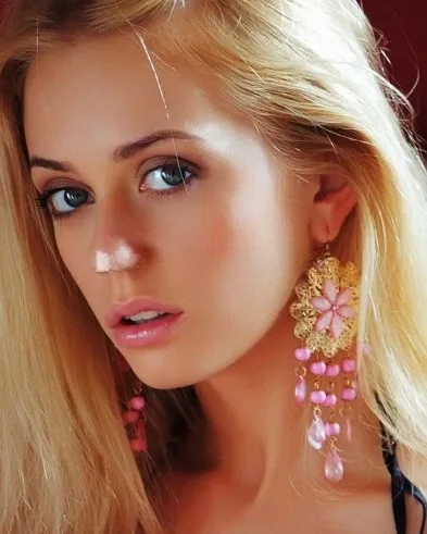 Photo from listing “Cristina”, age 25