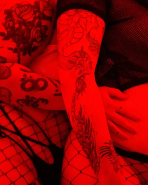 Photo from listing “Hot Lesbian Couple1”, age 25