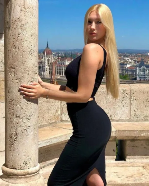Photo from listing “Rumer”, age 19
