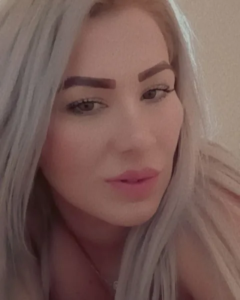 Photo from listing “Hot Roxy”, age 29