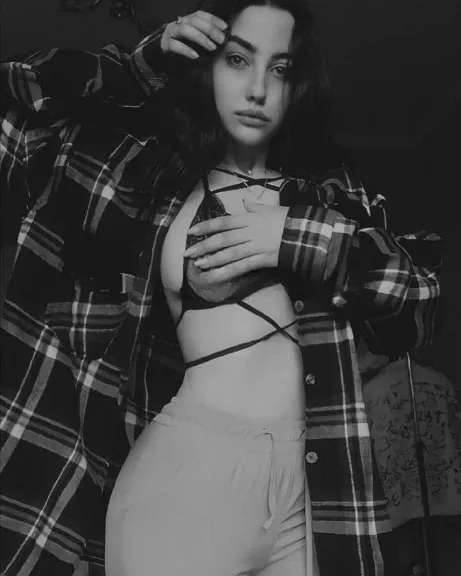 Photo from listing “Alexandra”, age 22