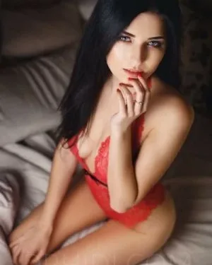 Photo from listing “Emma”, age 25