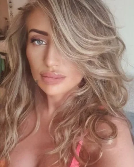 Photo from listing “Monalisa”, age 30