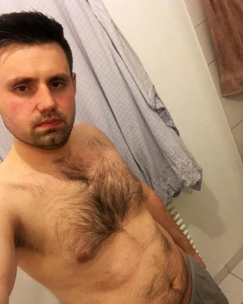 Photo from listing “Callboy”, age 18