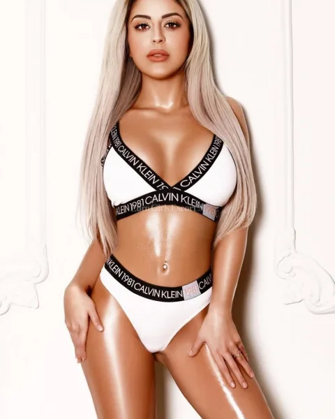 Photo from listing “Suzi”, age 25