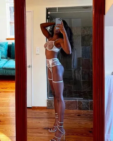 Photo from listing “Ts Lira”, age 25