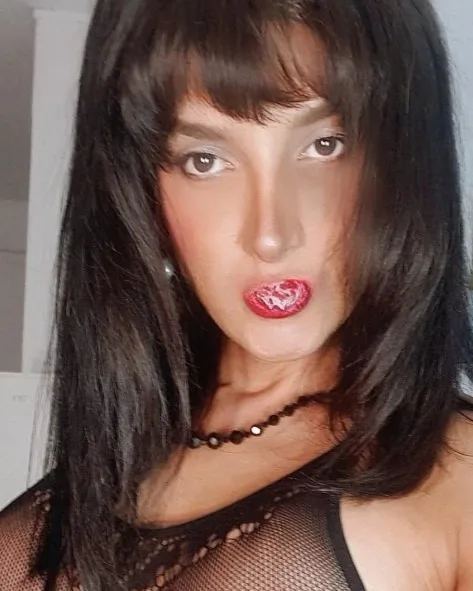 Photo from listing “Larissa”, age 28