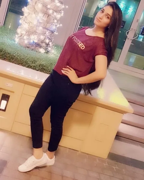 Photo from listing “Manahil Student”, age 24