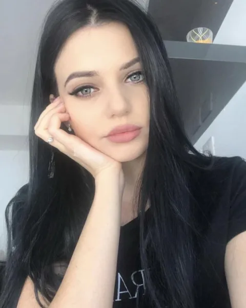 Photo from listing “Daria M”, age 27