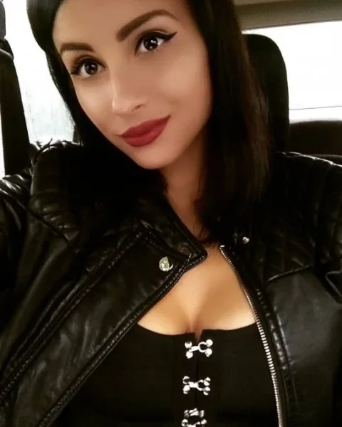 Photo from listing “Lena Amatour”, age 28